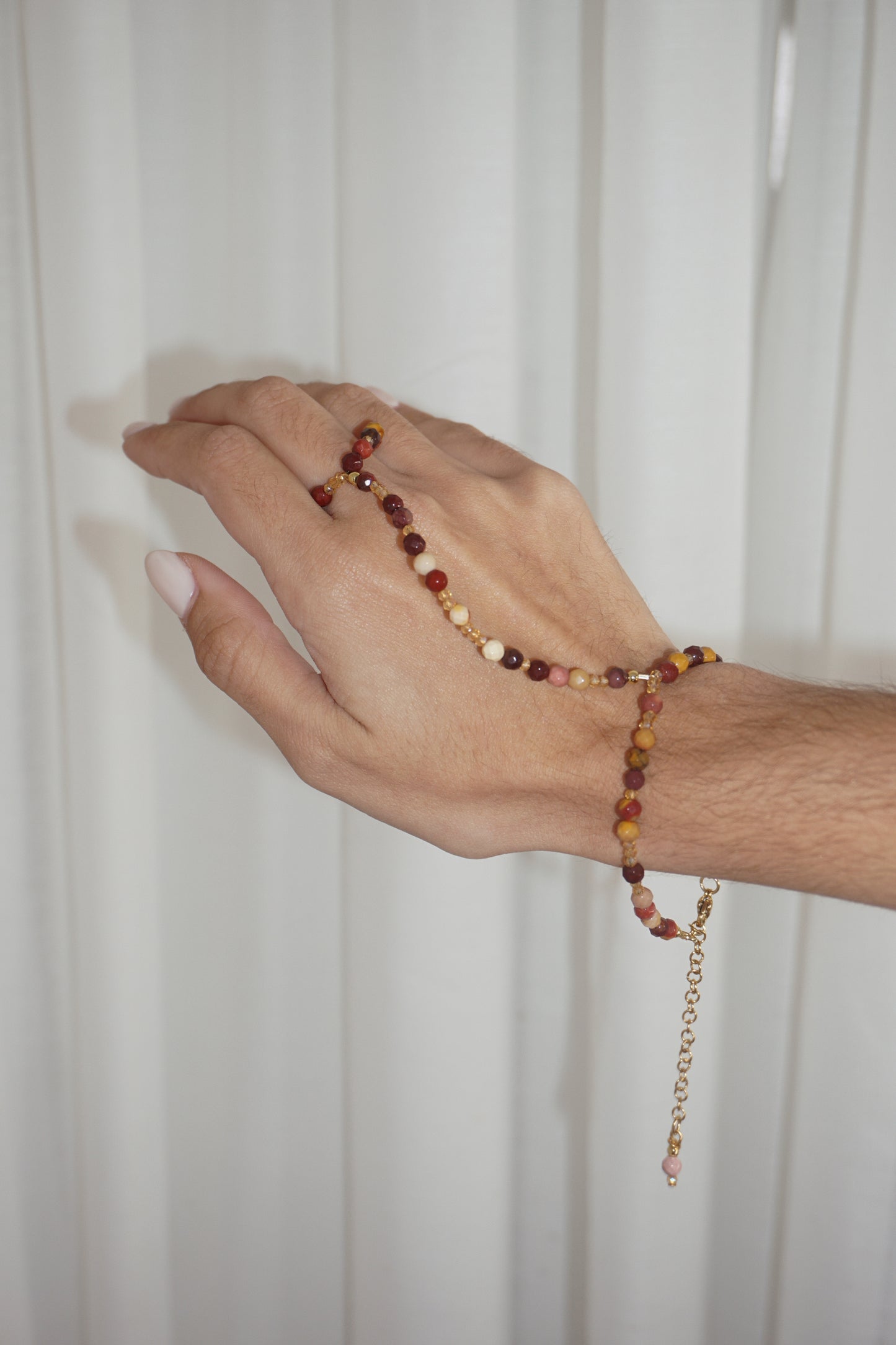 Nana Handchain